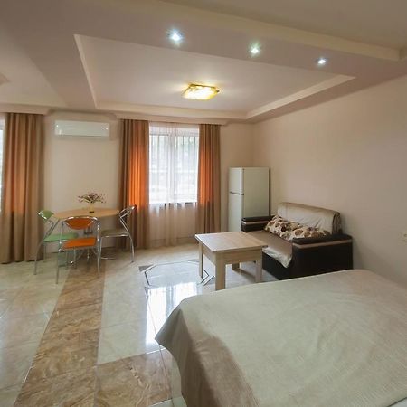 Studio On Papazyan 12 Ереван Экстерьер фото
