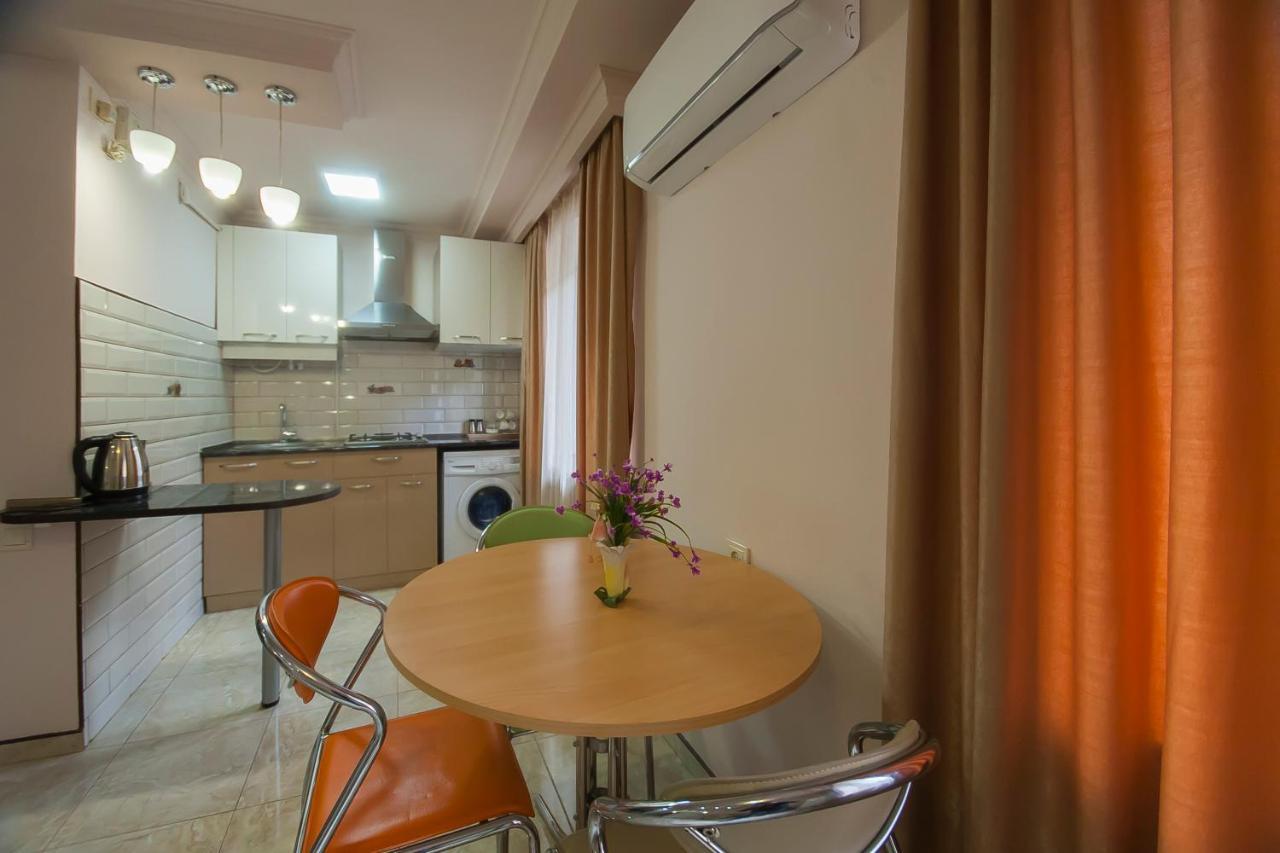 Studio On Papazyan 12 Ереван Экстерьер фото