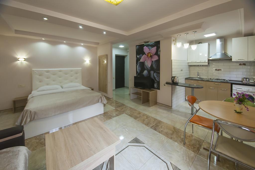 Studio On Papazyan 12 Ереван Экстерьер фото